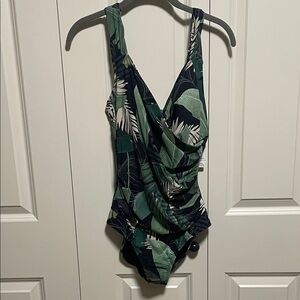 Jantzen Green and Black Tropical One Piece Swimsuit